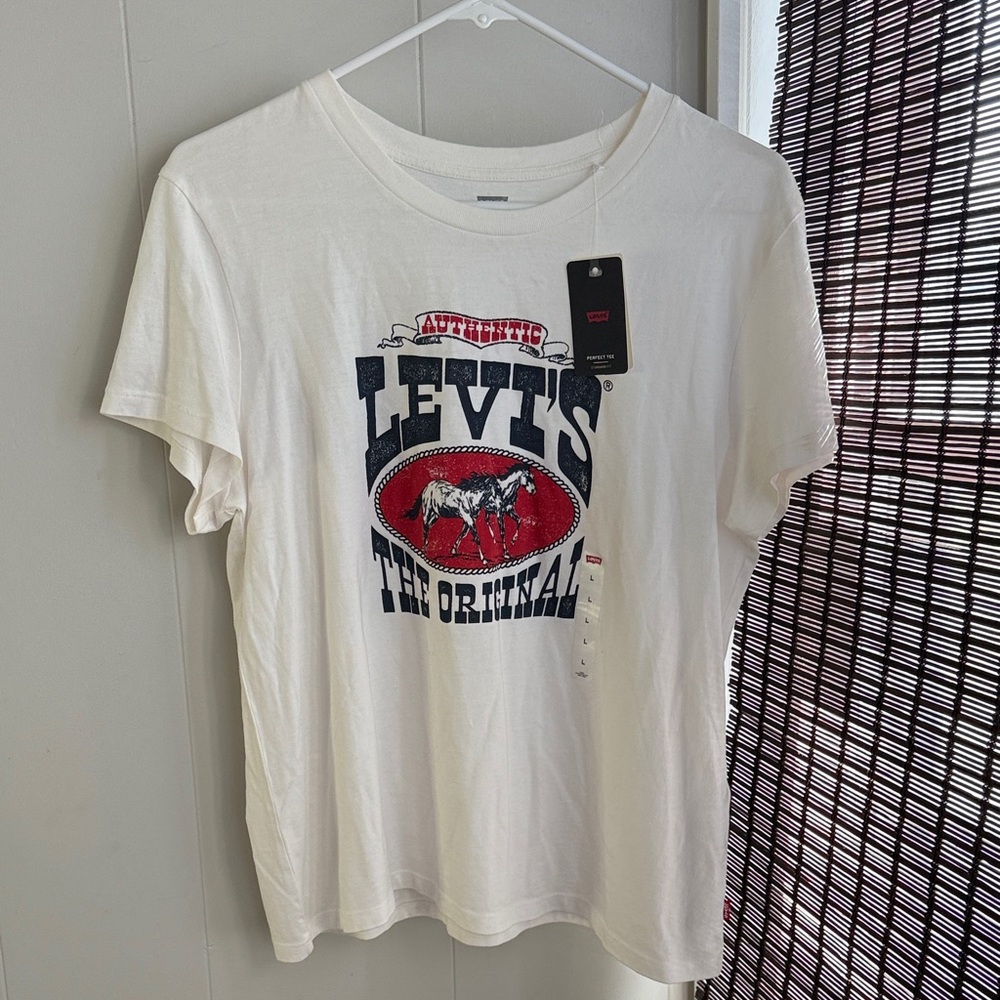 Levi's Authentic White Tee with Graphic